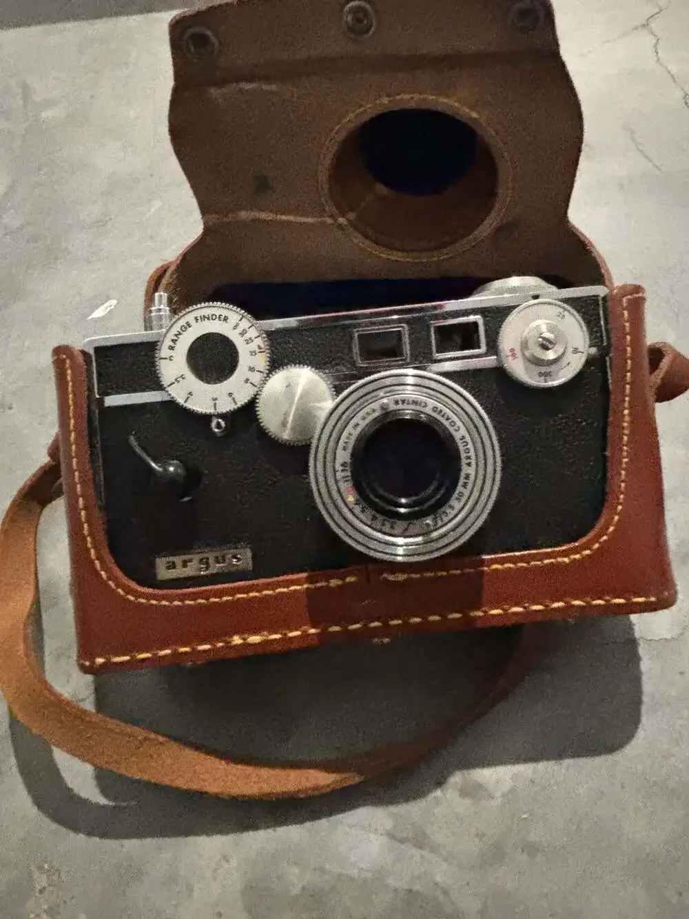 Vintage Argus C3 35mm Rangefinder Camera with Leather Case